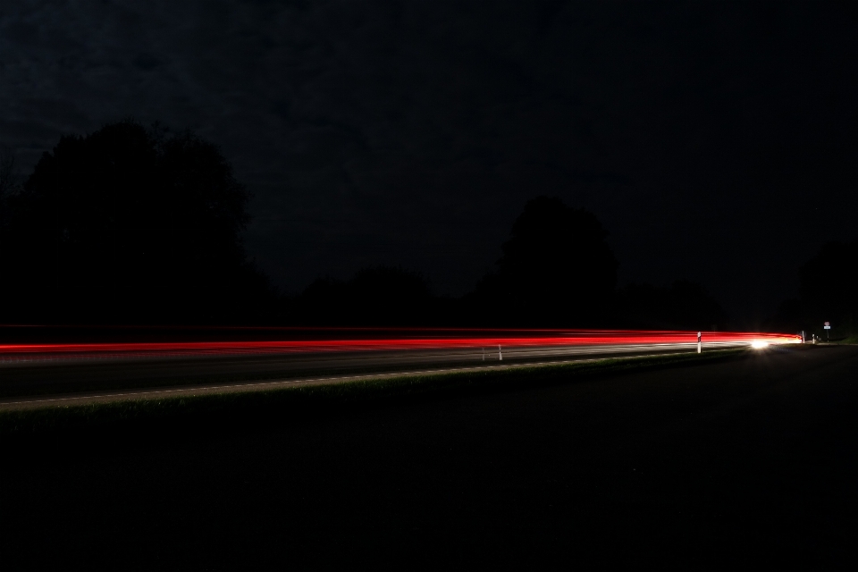 Lampu jalan lalu lintas malam