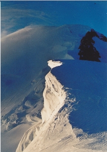 Ocean mountain snow range Photo