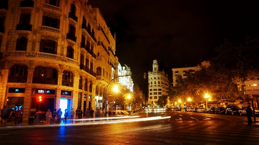 Foto Arquitetura estrada rua noite