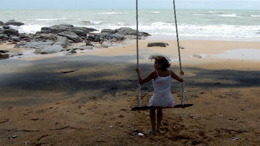 Foto Pantai laut pesisir pasir