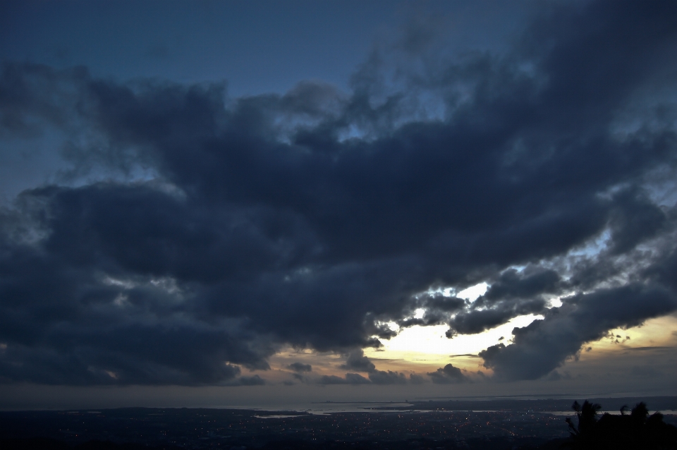 Sea horizon cloud sky