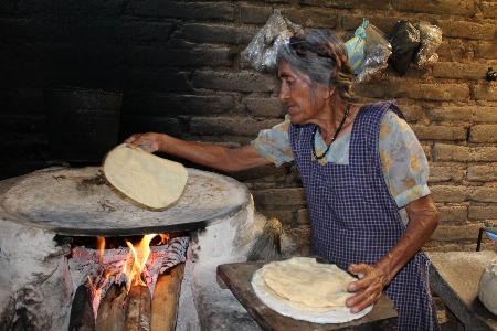 Person wood dish cooking Photo