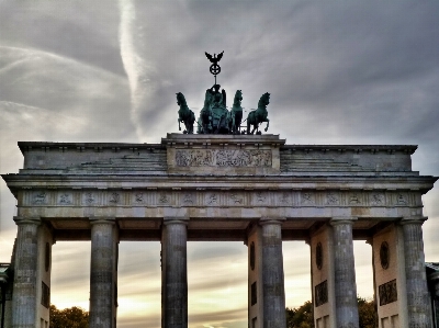 Architecture structure monument statue Photo