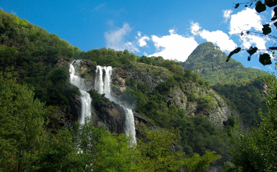 Landschaft wasserfall berg sicht