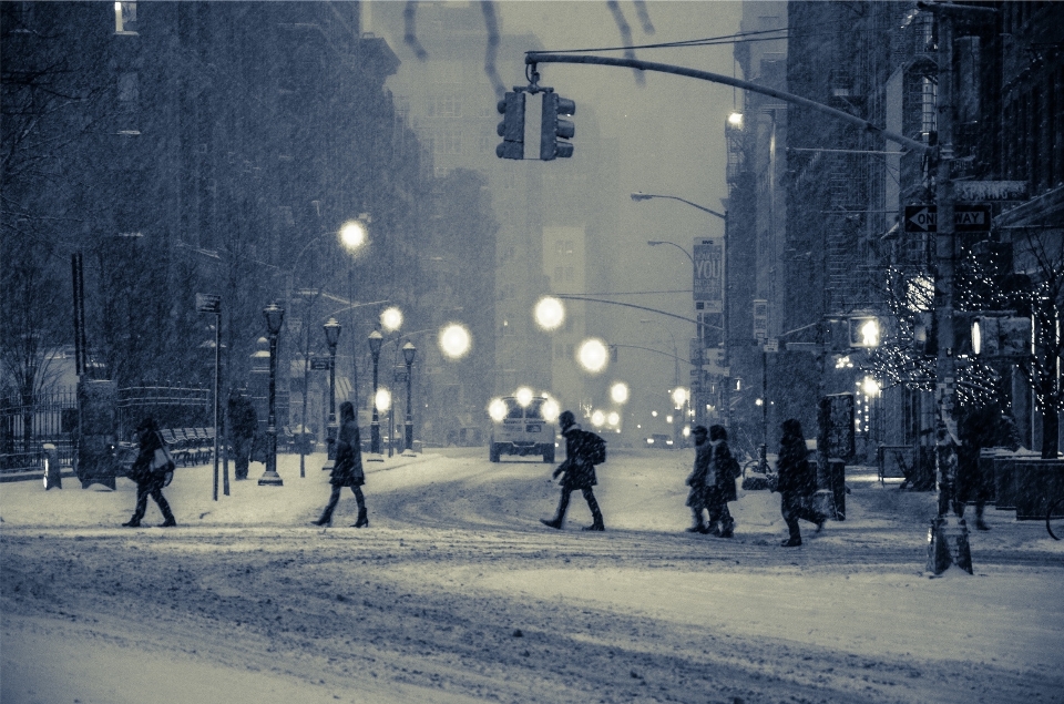 雪 冬 人々 街