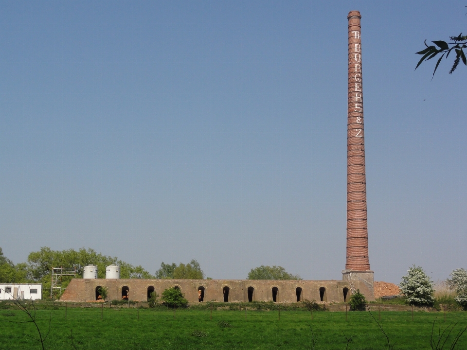 Plant monument tower chimney