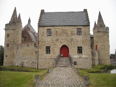 Photo Pont bâtiment château
 la tour