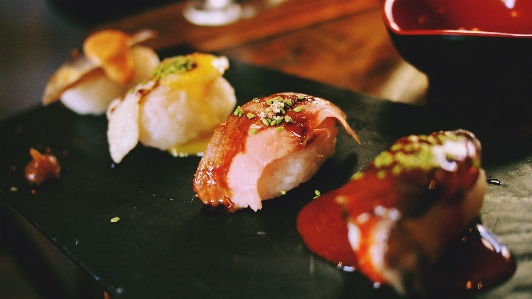 レストラン アジア人 皿 食事 写真