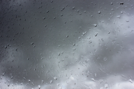 水 雪 落とす 雨 写真