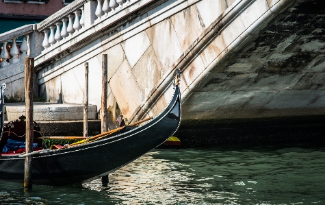 Water boat vehicle mast Photo