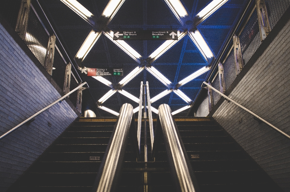 Lumière architecture new york métro