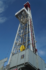 Foto Kendaraan menara tiang kapal gas