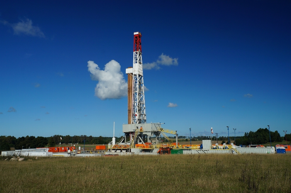 Veicolo torre razzo energia