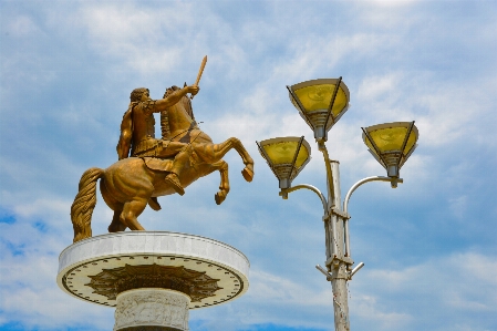 Foto Cielo flor monumento estatua