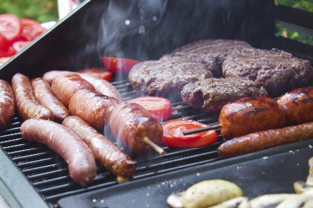 Draussen sommer braten gericht Foto