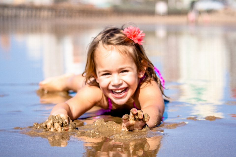 Spiaggia acqua persona persone