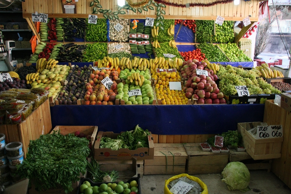 Frutta fiore città negozio