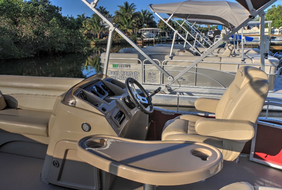 Bateau chaise véhicule yacht