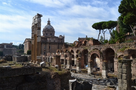 Foto Città edificio punto di riferimento italia