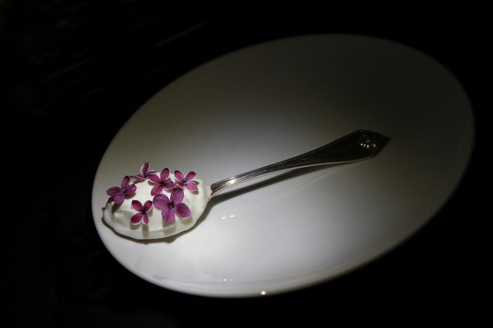 Hand silverware white petal