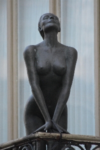 Woman monument balcony statue Photo