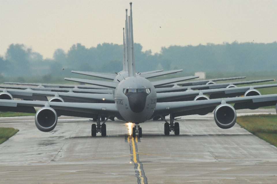 Tanker flugzeug ebene taxi