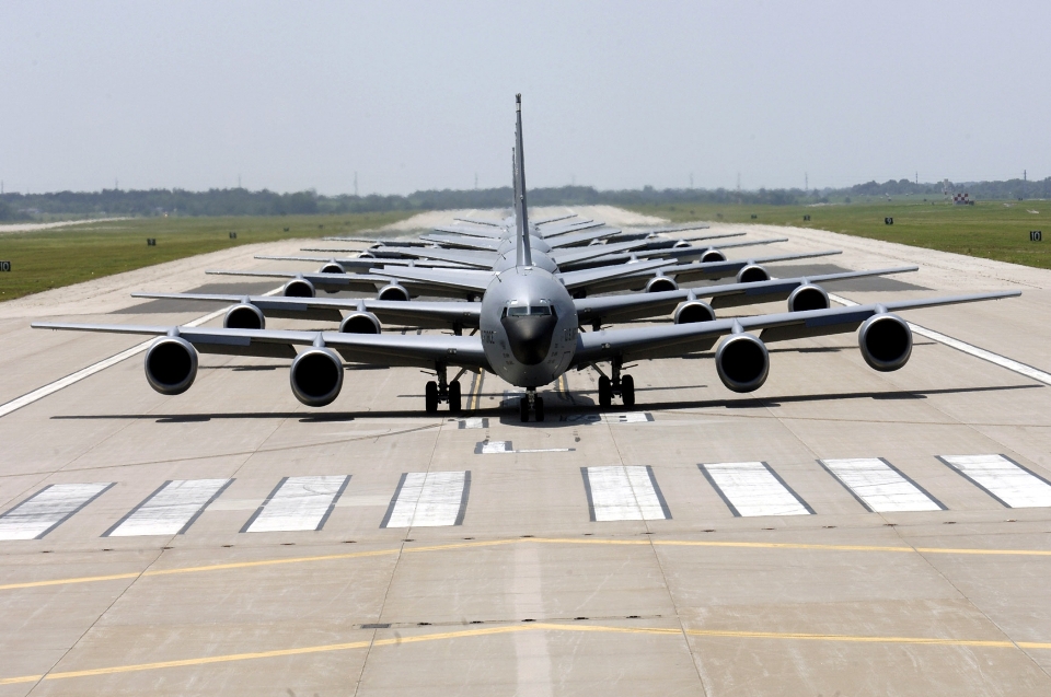 Flügel flughafen flugzeug ebene