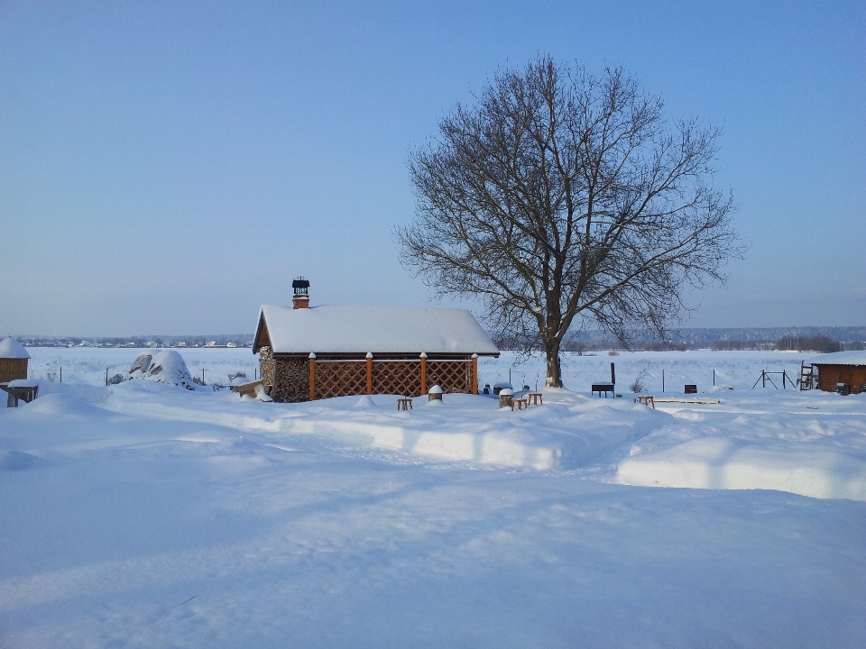 Paisaje nieve invierno aldea