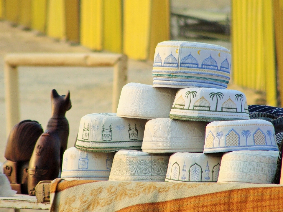 Wood art headwear arabic