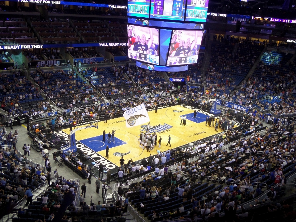 Structure game audience basketball