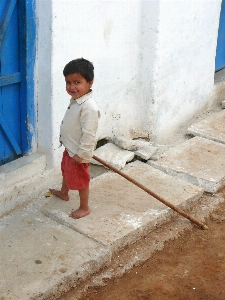 Boden junge wand beton Foto