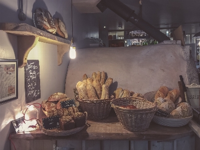 Foto Kayu rumah makanan pembakaran
