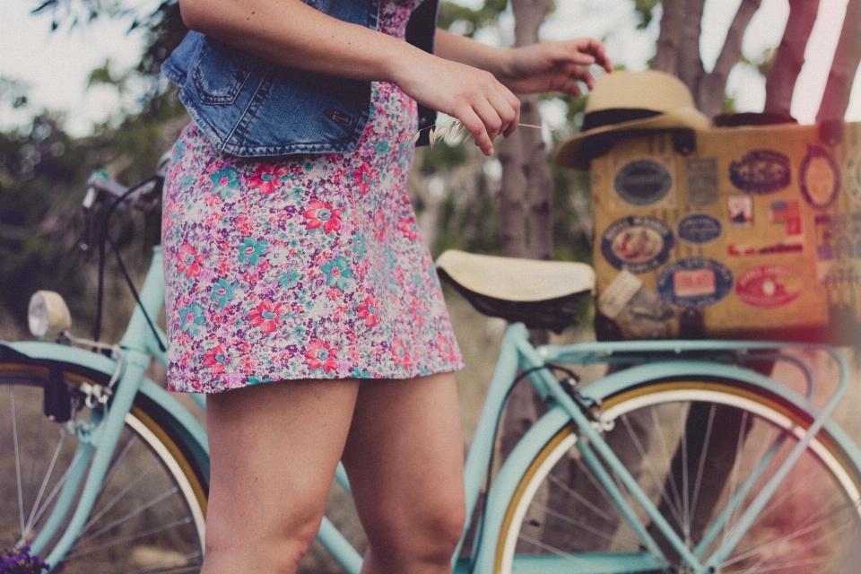 Menschen mädchen frau fahrrad