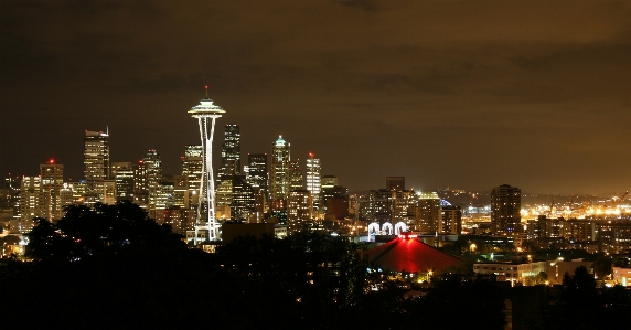 Horizon architecture skyline night Photo