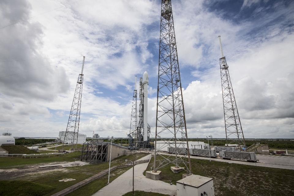 Transportation transport vehicle tower