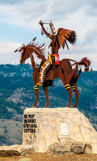 Nature statue cheval canada