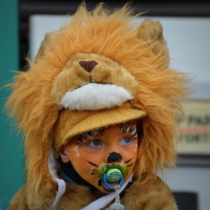 Foto Pessoas bonitinho pelagem carnaval