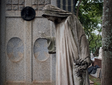 Foto Arsitektur monumen patung kolom