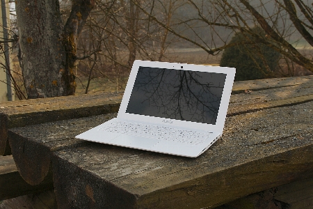 Laptop notebook work table Photo