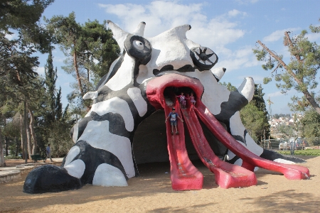 Foto Monumen kuda jantan patung