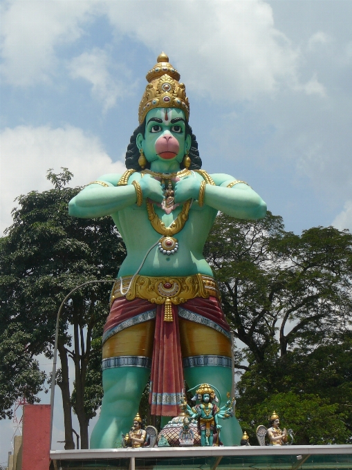 Monumento viagem asiático estátua