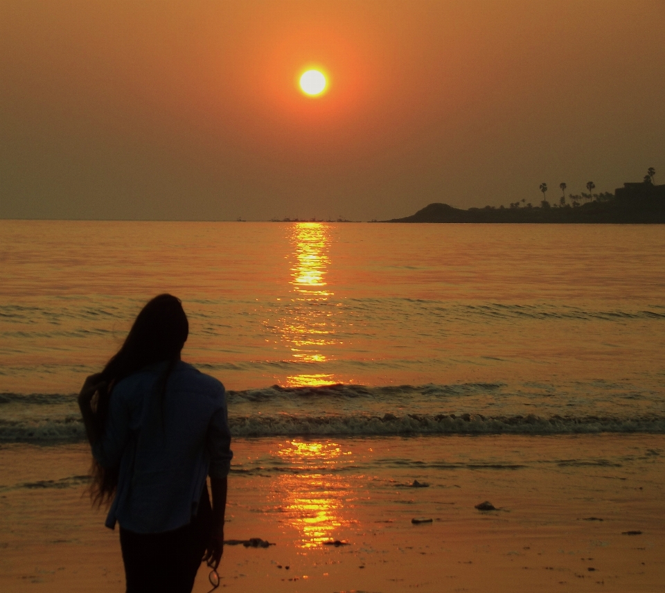 Pantai laut pesisir alam