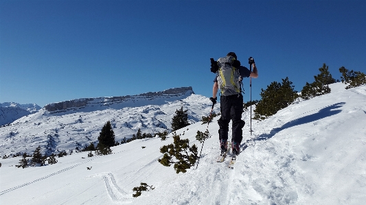 Foto All'aperto montagna nevicare inverno