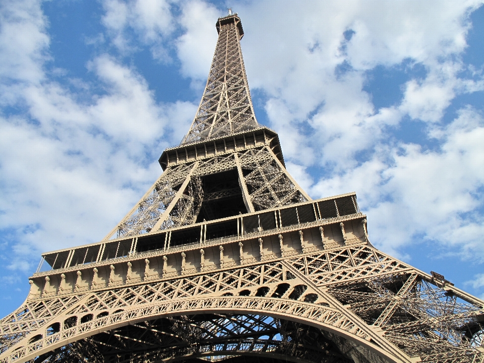 Architecture monument paysage urbain la tour