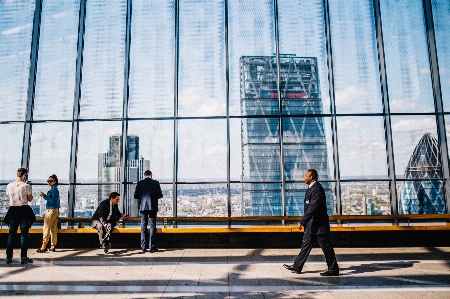 Fußgänger die architektur glas wolkenkratzer Foto