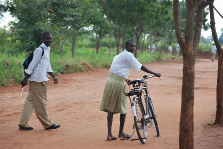 人々 自転車 春 アフリカ 写真