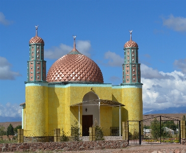 Foto Bangunan menara tengara gereja