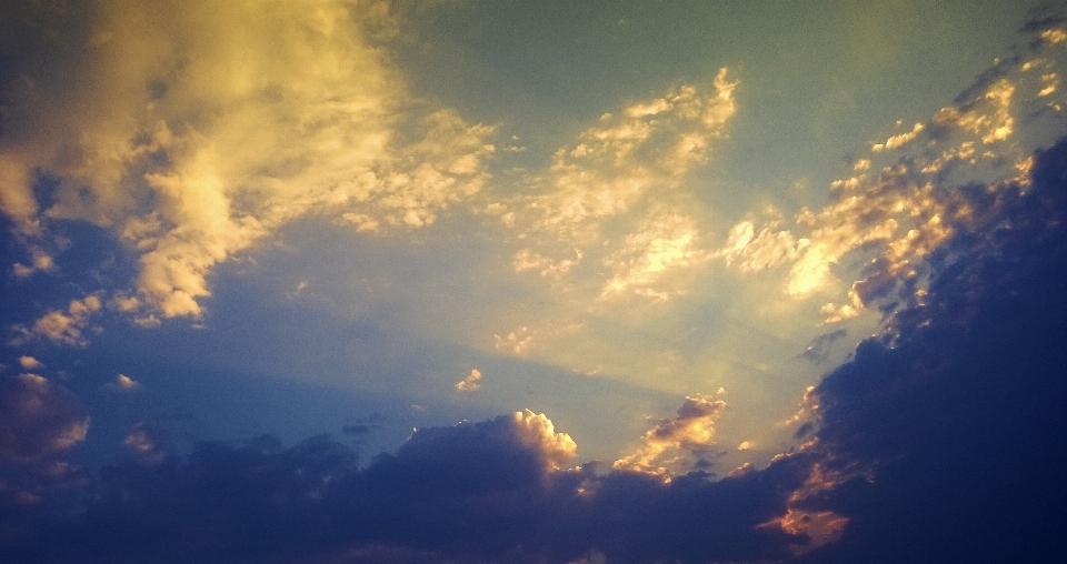 Orizzonte nube cielo luce del sole