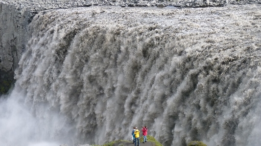 Foto Acqua cascata fiume scogliera