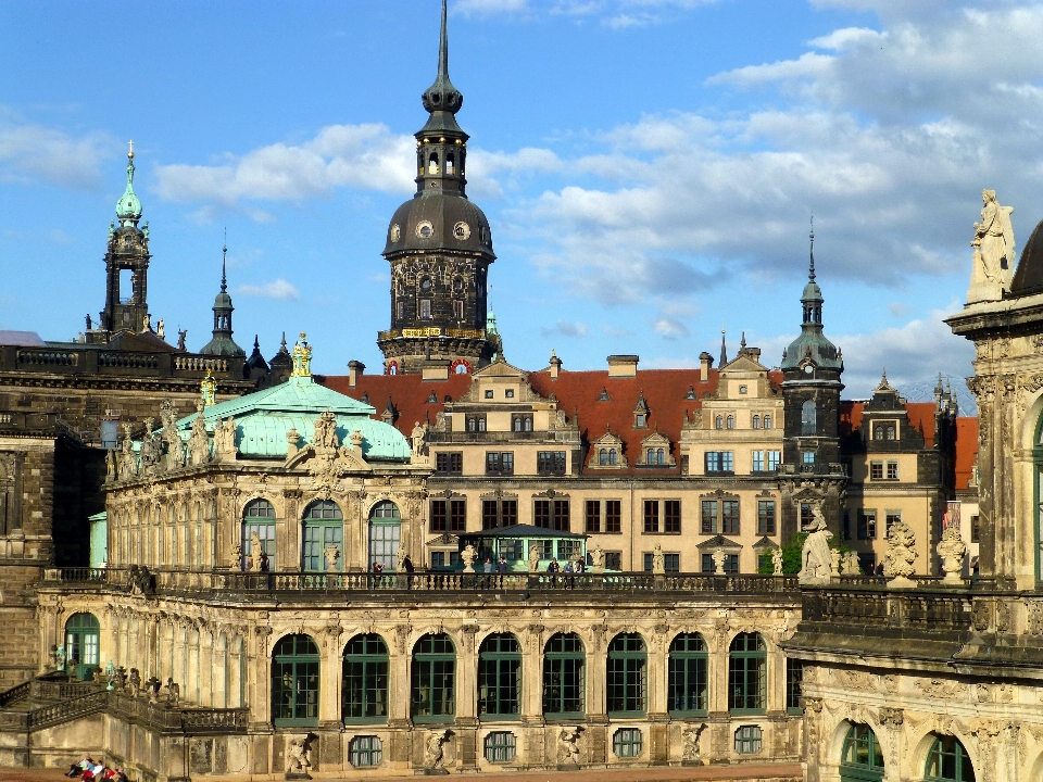 Architektura budynek pałac
 pałac